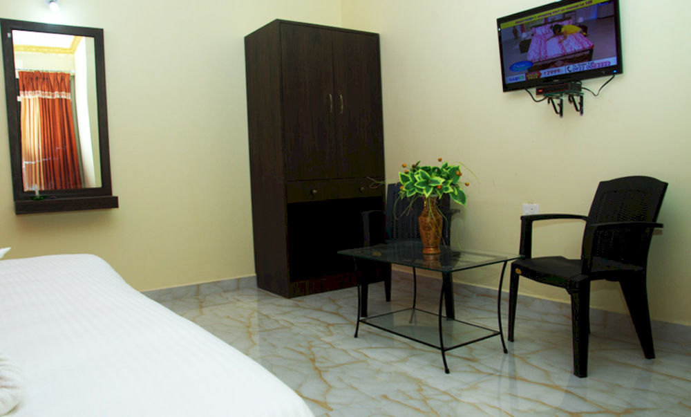 Rbr Suites 卡兰古特 外观 照片