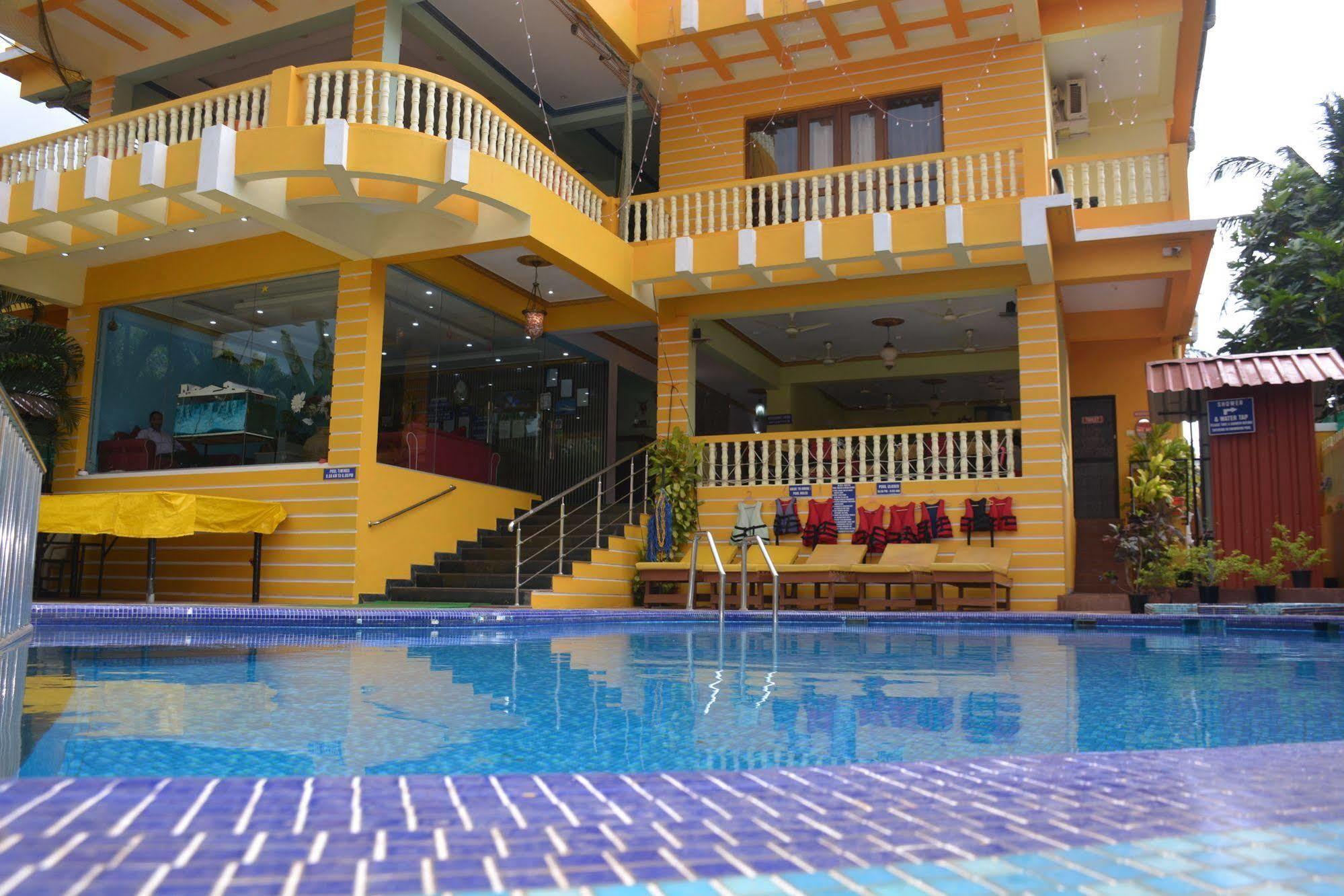 Rbr Suites 卡兰古特 外观 照片